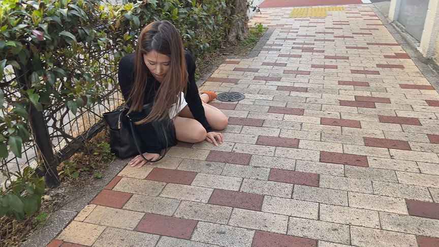 パンチラ美女を密着追跡 無防備おま○こ中出し 画像4