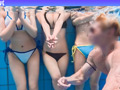 美巨乳絶景BODYな2人組と5P乱交...！？アニ声美女＆キレカワ美女が飲んだ勢いで3本のチ●ポをぺろ○...お股もゆるくなってSEXパーティ開催w快楽によい痴れザーメン中出し！夏サイコーッ！！【＃CLOVER×プール×ナンパ ＃@sakura／@rio】