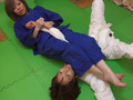 壮絶女子柔道実業団 ハッタリ女子選手絞め技・関節技制裁のサンプル画像9