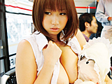 赤ちゃん型アクメドールにこっそり授乳 露出 挿入