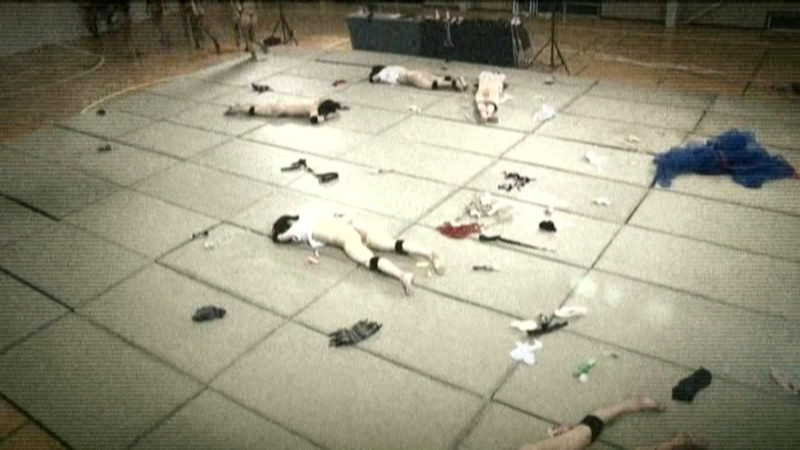 逃げ惑う男と死に物狂いで男を犯すオンナ20人 | DUGAエロ動画データベース