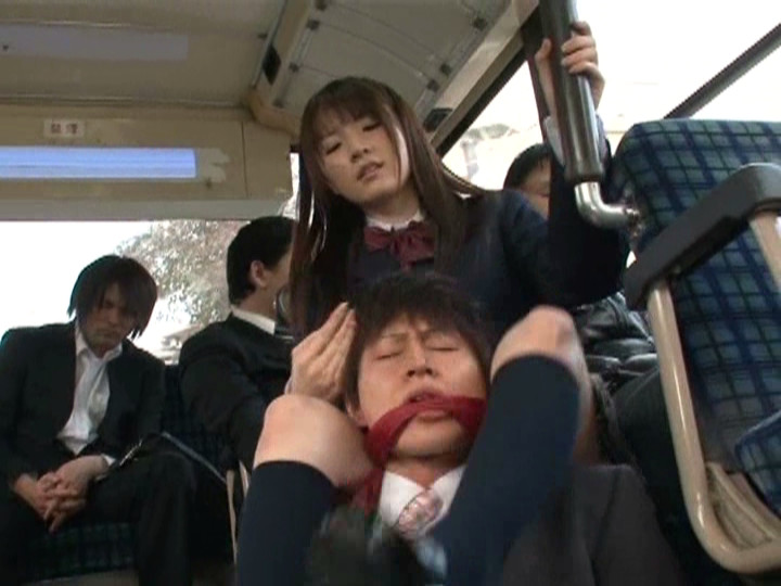 密室で女子校生にされた性的お仕置き