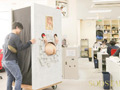 前代未聞!小倉由菜の壁尻パネルを出張レンタル!のサンプル画像2