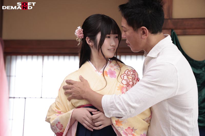 お嬢様音大生 平井花音さん(22)卒業直前にAV出演。 画像1