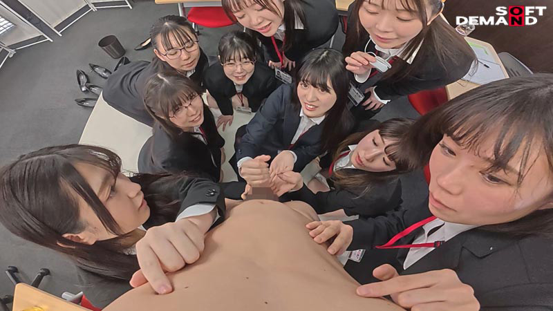 SOD女子社員試験官9名が全裸男性1名へじっくり審査 画像14