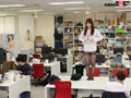 SOD女子社員 中途2年目衣装担当 佐竹。このたび初AV出演！！その後、即全裸業務いたしました。