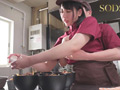 隠れ極上エロボディの牛丼チェーン店で働くパート主婦が学生バイトと避妊具なしでネチョベロ不倫中出しSEX 夏目響