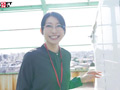 業務を抜け出してイキまくる秘書 守屋よしの 画像1