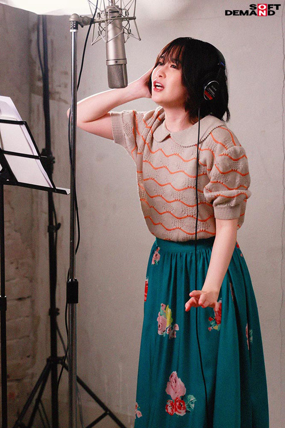 おじさんボイトレ講師による喉奥拡張イラマ映像が流出。 2枚目