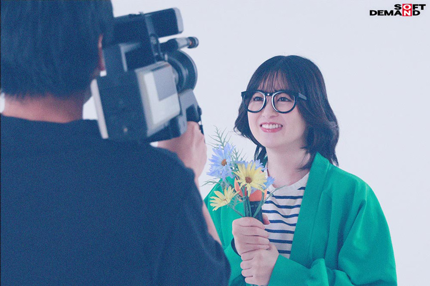 おじさんボイトレ講師による喉奥拡張イラマ映像が流出。 7枚目