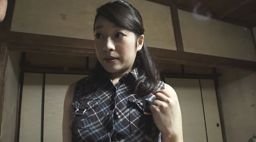 腹パンチにうずくまる女の姿 中里美穂編