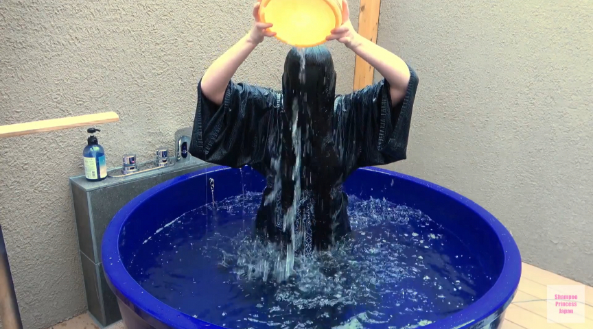 濡れ髪貞子が艶めかしいスーパーロングヘア若妻 画像5