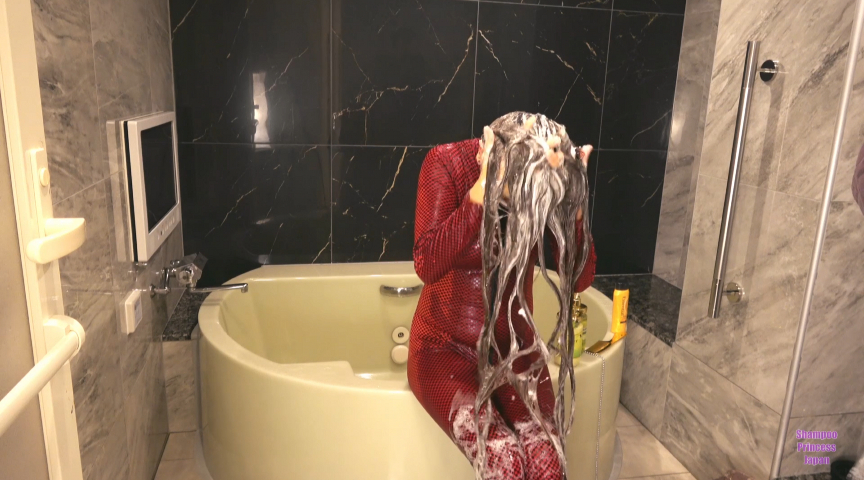 シャンプーを含んだ濡れ髪が、鞭の如く撓る 画像3