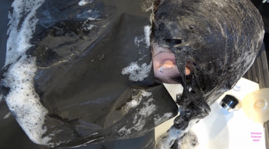 黒髪スーパーロングヘア女子○生 先生と禁断シャンプー 画像3