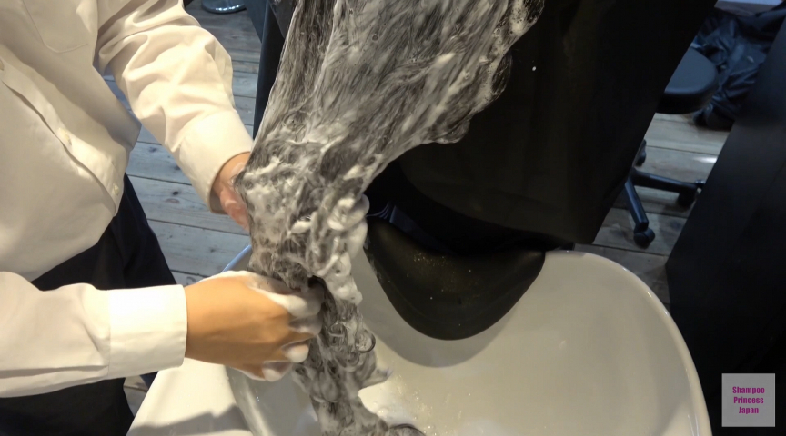 黒髪スーパーロングヘア女子○生 先生と禁断シャンプー 画像4