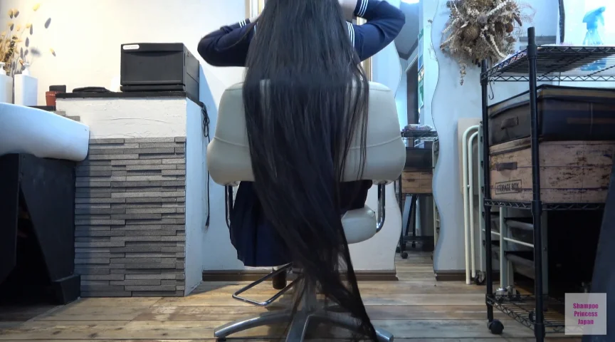 黒髪スーパーロングヘア女子○生 先生と禁断ヘアカット