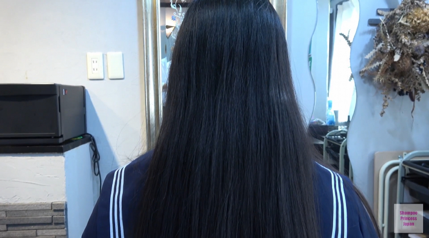 黒髪スーパーロングヘア女子○生 先生と禁断ヘアカット 画像5