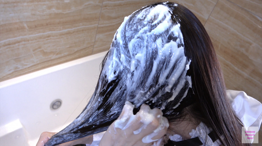 ロングヘアメイド 奉仕前のデザートヘアケア 画像3