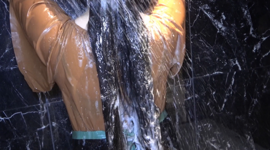 黒髪スーパーロングヘアプリンセス シャンプー悪戯 画像5