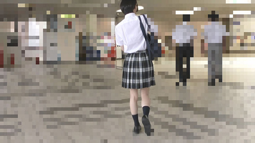 無断猥褻触ったもの勝ち！制服娘電車内痴○＃2 画像1