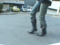 ブーツで歩く女2 サンプル画像4