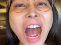 巨乳美女の唾液グチャグチャ咀嚼シーン！ のサンプル画像 2