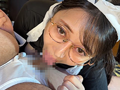 巨乳美女OLの即尺フェラ！大量ザーメンを口内に！