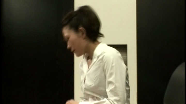 緊縛汚辱レズ折檻 職場で先輩に虐められる牝豚OL