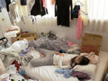 汚部屋レズ ～匂います？お風呂キャンセル女子の汚部屋レズ誘惑～