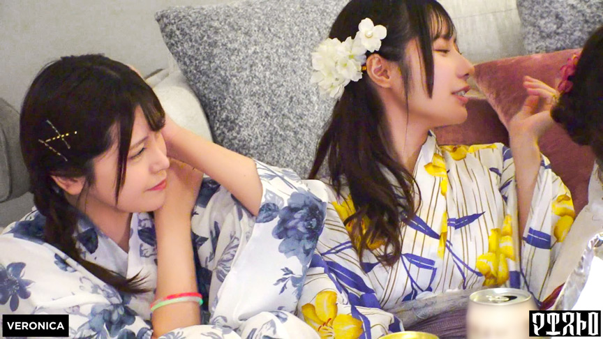 ナンパDe宅飲み!ヤりたい放題!?あかり&ひなこ 1枚目