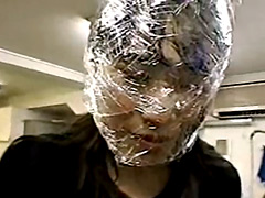 【エロ動画】顔面ラップ窒息拷問のSM凌辱エロ画像