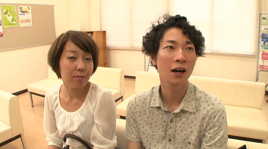 不妊治療に訪れた夫婦の精子採取で旦那に近付き、嫁のスグ側で背徳の妊娠願望を迫る寝取り看護師
