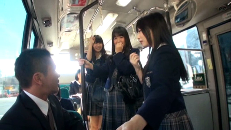 10人の女子校生と突然通学バスに閉じ込められたら… | DUGAエロ動画データベース