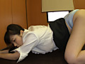 会社に内緒でパンツを売る女 OL・宮崎由麻のサンプル画像13