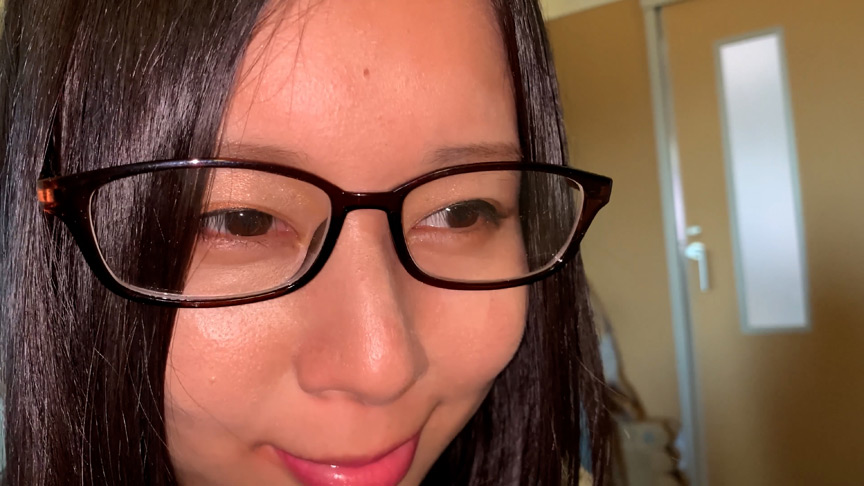 爆乳眼鏡美女の鼻腔観察にこよりを添えて… 塚田詩織 | DUGAエロ動画データベース