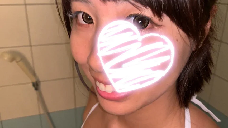 人気裏垢女子と濡れ濡れ透け透け浴室ハメ撮り るい