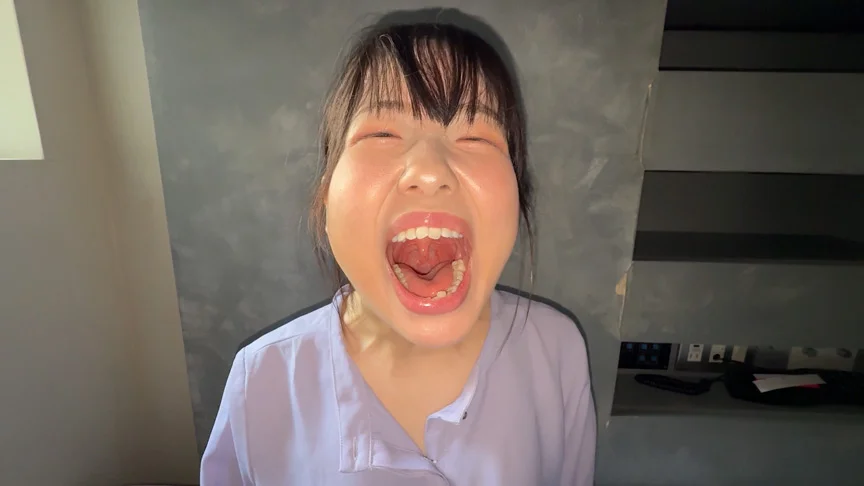 谷田かりな 開口器で口内観察デカ舌を要チェック