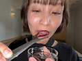 【個人撮影】玉城夏帆の舌ブラシで「汚舌苔」採取 のサムネイル