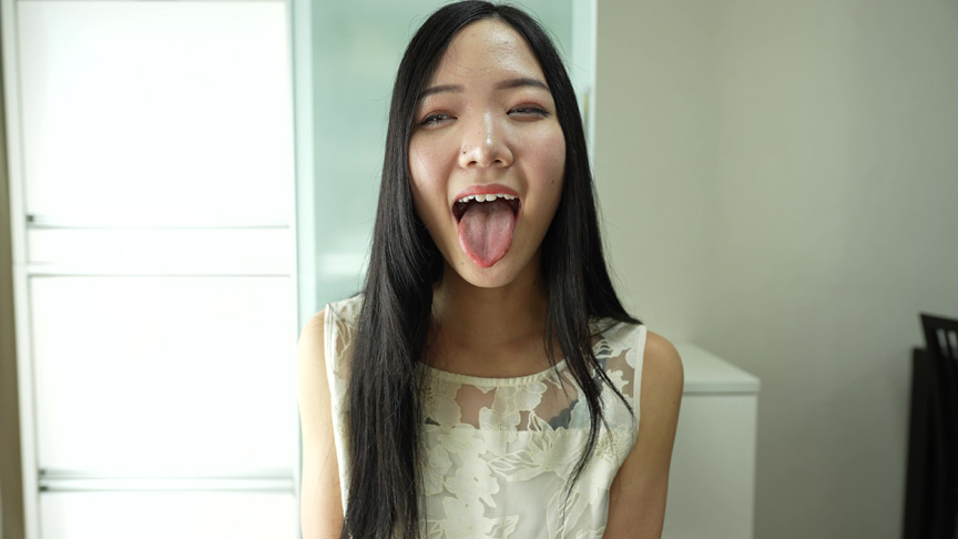 【個人撮影】桃瀬まゆの舌ブラシで「汚舌苔」採取 画像1