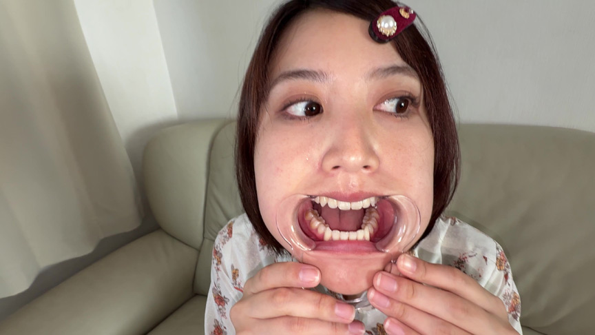 【個人撮影】浅桜エリの喉チンコ触り&口内観察 画像7