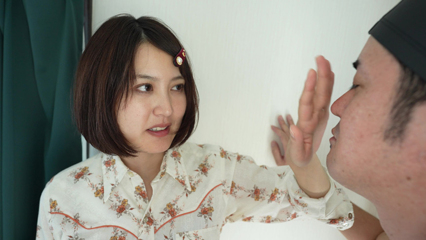 【個人撮影】浅桜エリの変態男のわがまま臭い嗅ぎ 画像1